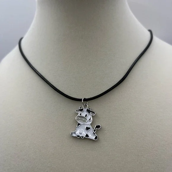 Cute Cow Pendant Necklace - Picture 2 of 2